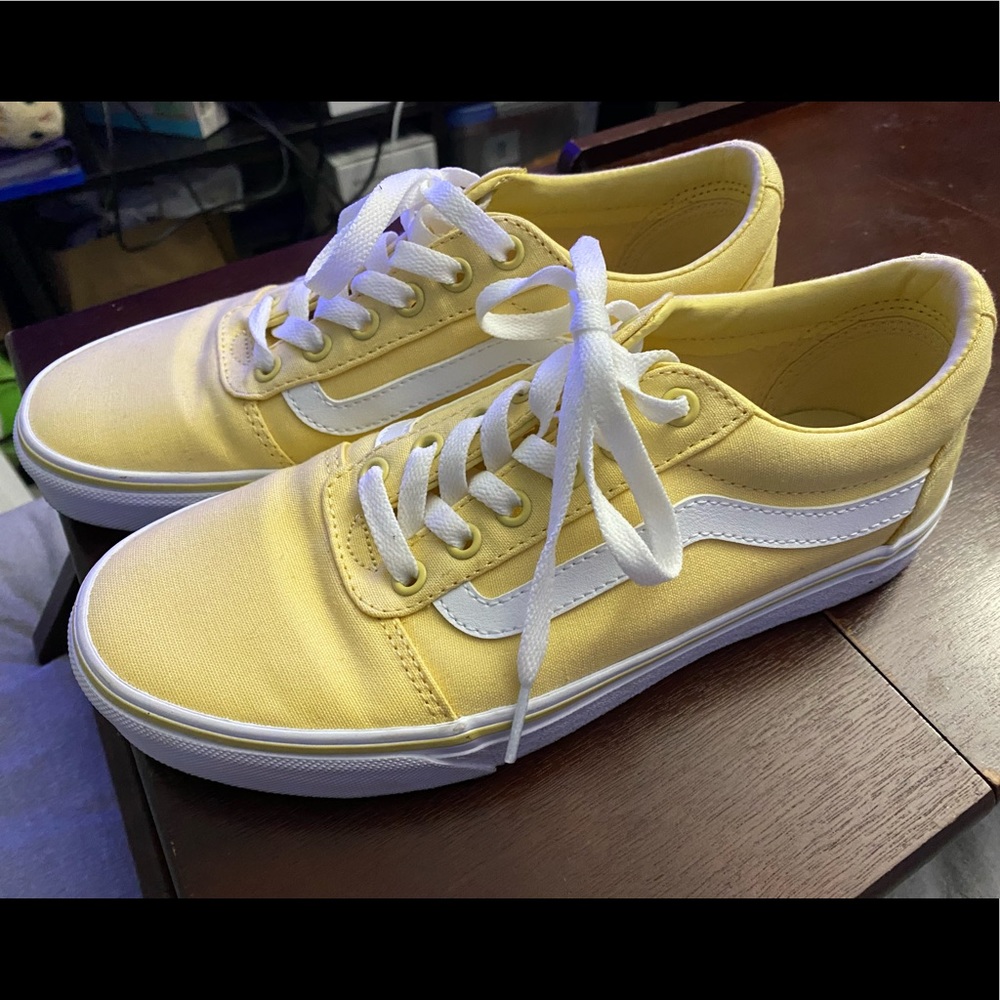 VANS ward lo sneaker size 8